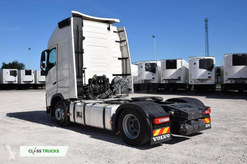 Tahač Volvo 500 Globetrotter XL Varios