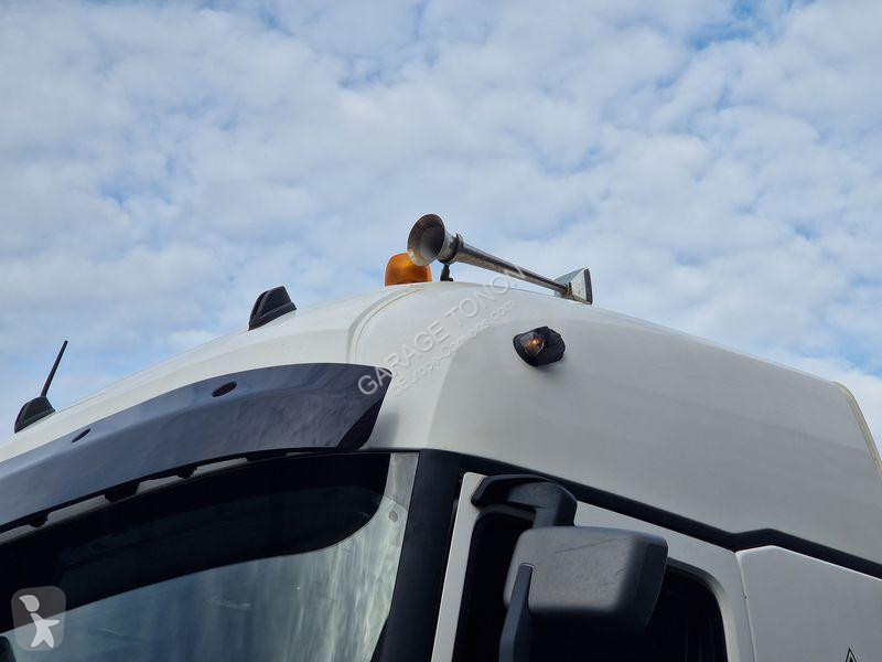 Traktor Renault 460 Gamme C