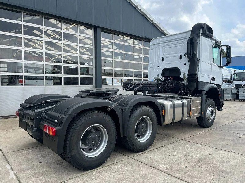 Traktor Mercedes 3348 S 6x4 Tractor Head