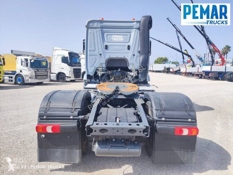 Traktor Mercedes