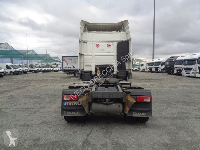 Tahač DAF XF460