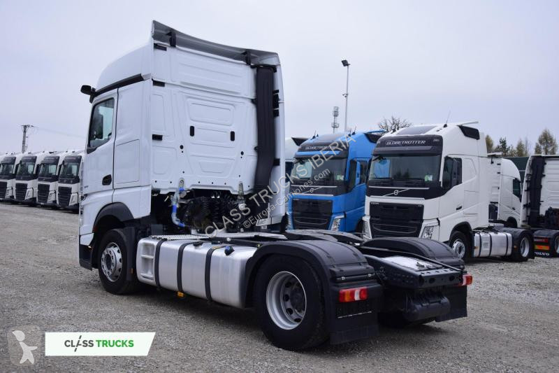 Traktor Mercedes 5 1845 BigSpace, Max tanks