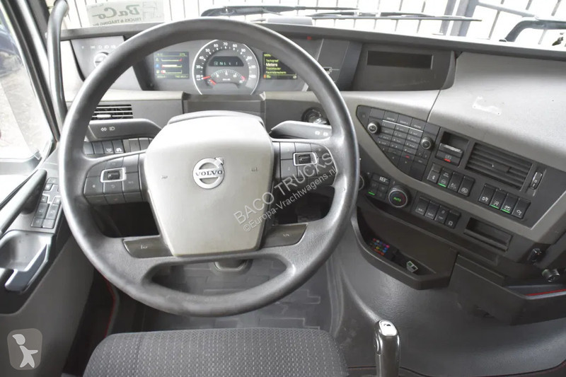 Trekker Volvo 420 Globe 4x2 - ADR FL - 766 TKM...