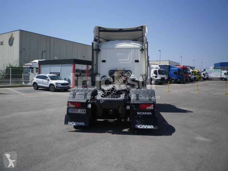 Traktor Scania 490