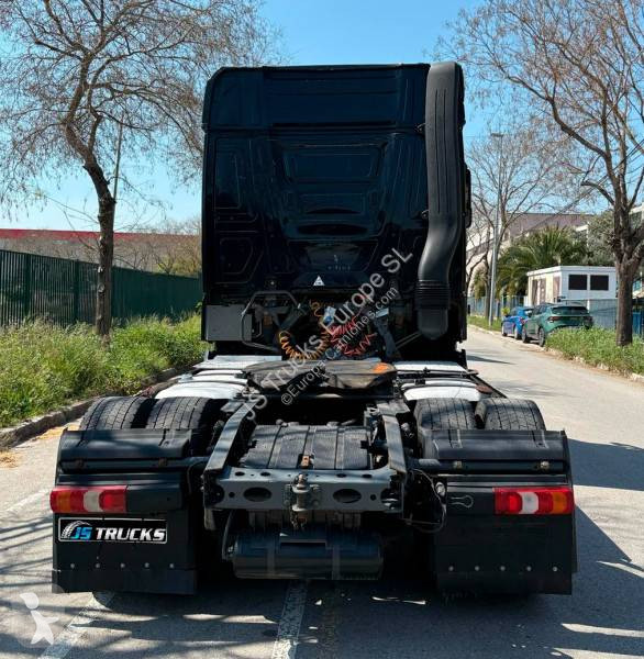 Traktor Mercedes