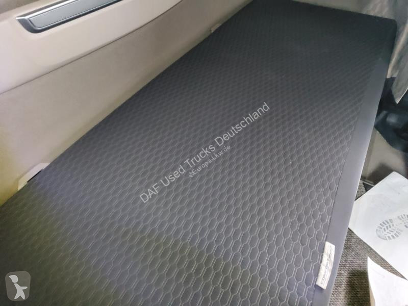 Tahač DAF + 530 FT 4X2