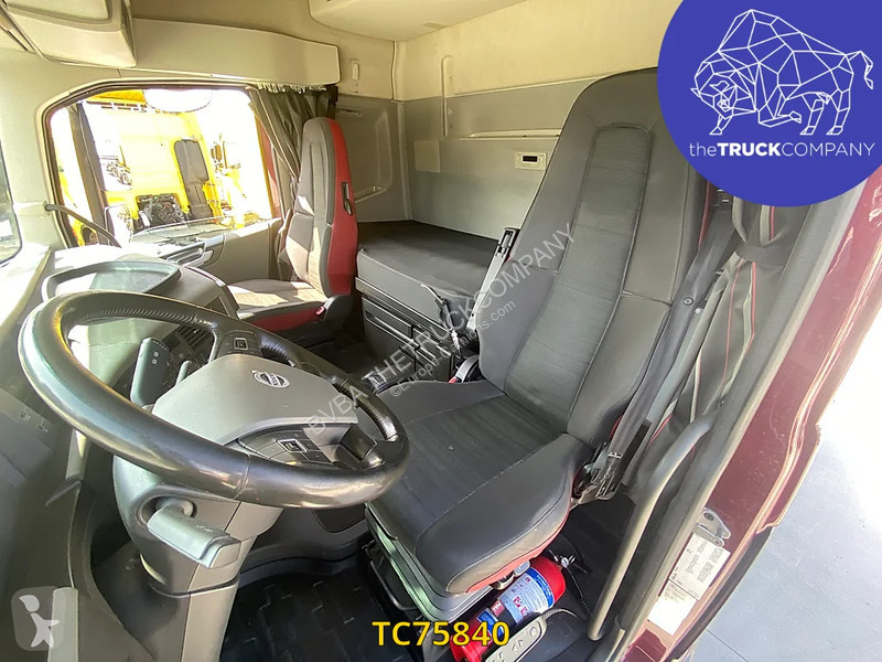 Traktor Volvo 500