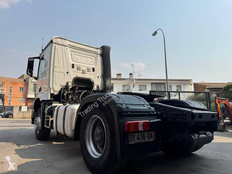 Traktor Mercedes