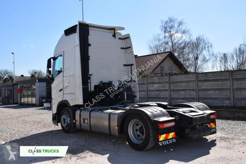 Traktor Volvo 500 Globetrotter XL Varios