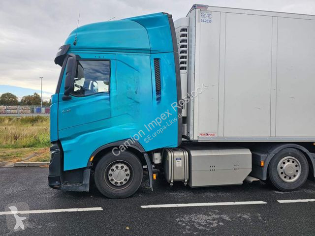 Trattore Stradale Iveco 460 CNG, 2 Kreis-Hydr.,...