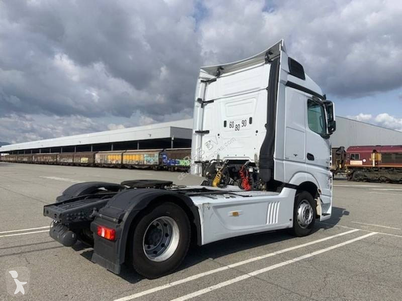 Tractor Mercedes
