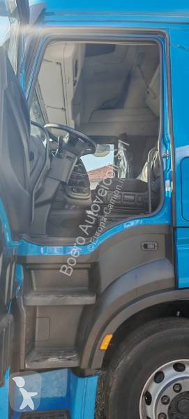 Traktor Iveco