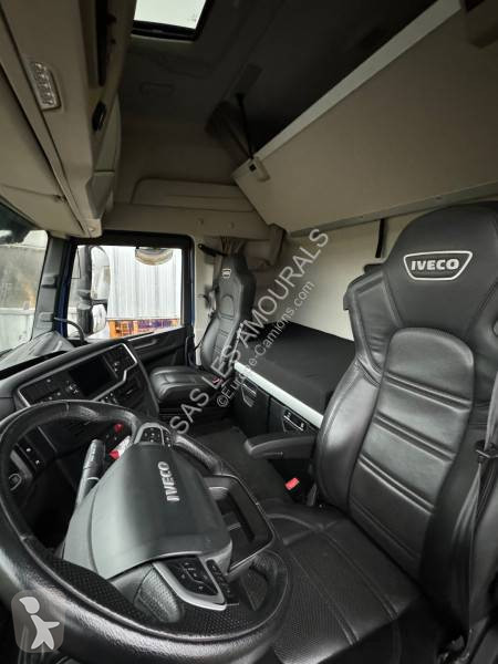 Traktor Iveco