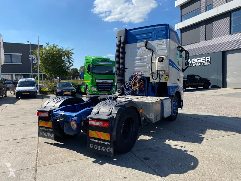 Tahač Volvo 13420 Globetrotter / ADR + PTO /...