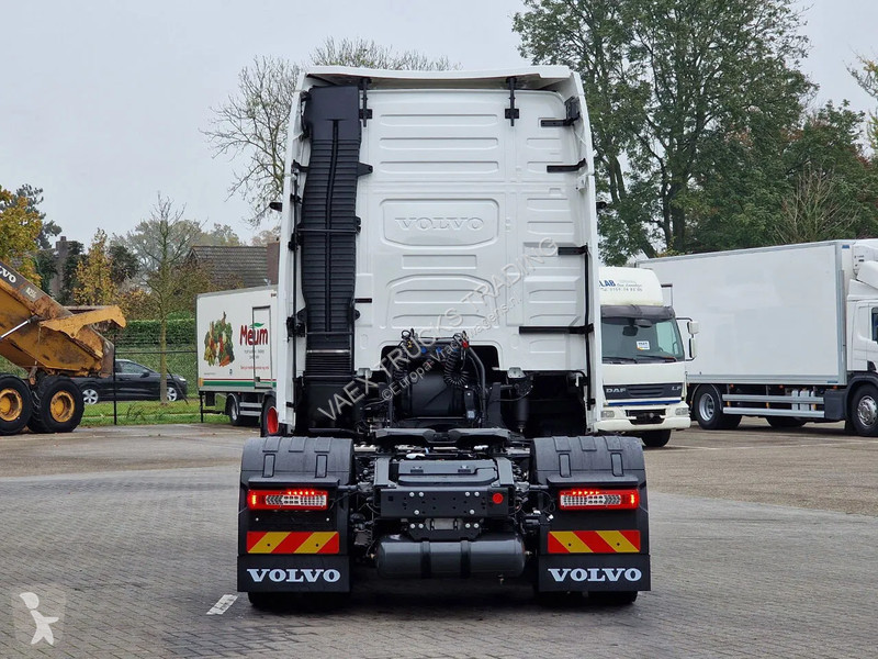 Traktor Volvo 780 Aero Globetrotter XL 4x2 -...