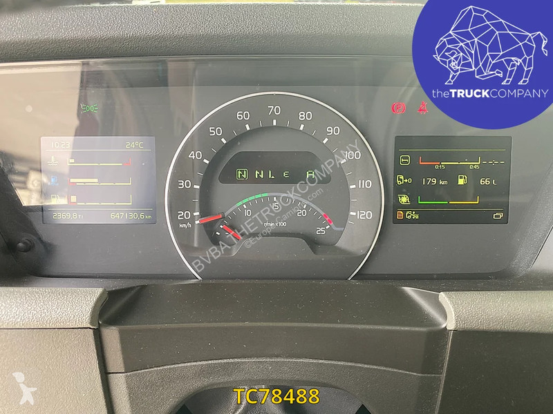 Traktor Volvo 500