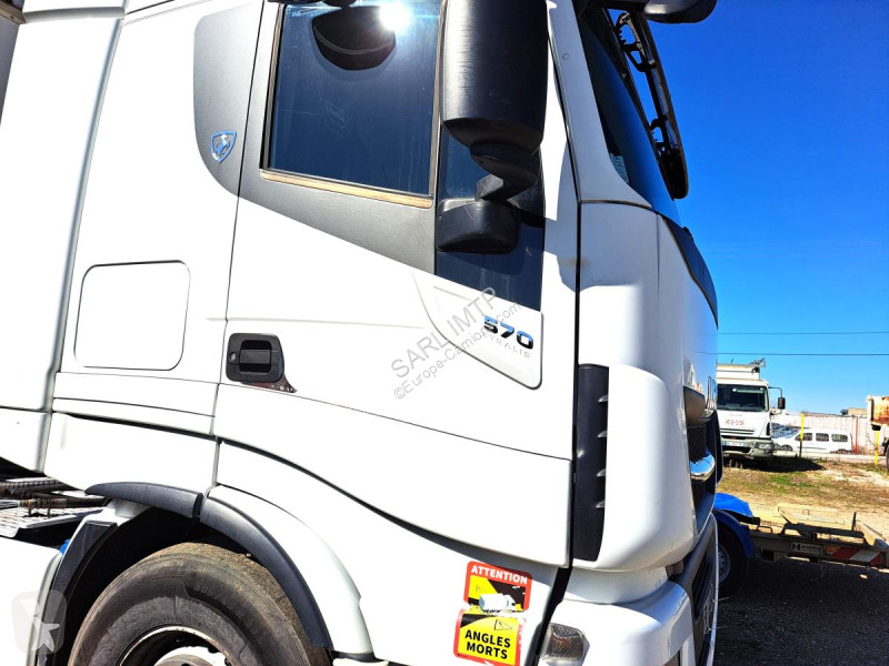 Tractor Iveco 1 COUCHETTE STRALIS 570