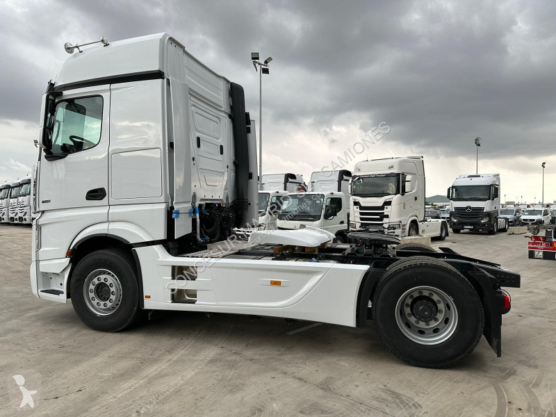 Traktor Mercedes  1851 LS