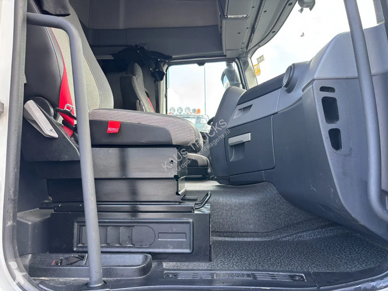 Traktor Renault T460 Euro 6