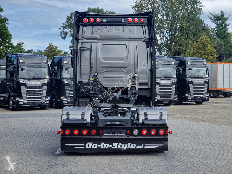 Traktor Scania S560 Highline 4x2 - ike new -...
