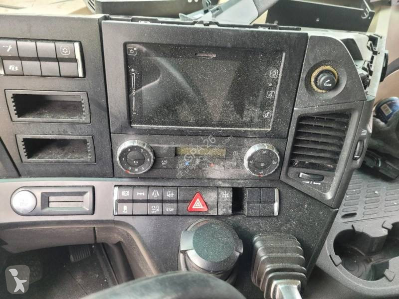 Traktor Mercedes