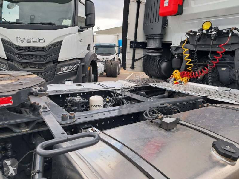 Traktor Iveco