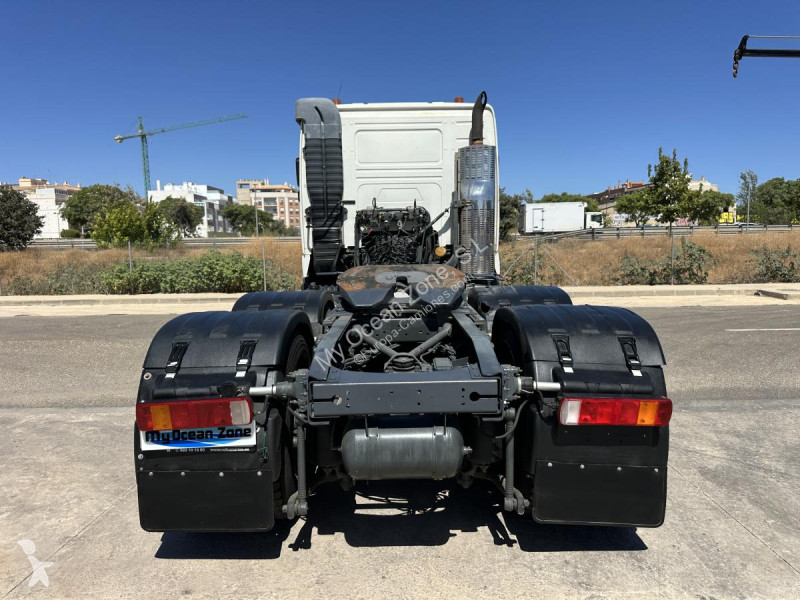 Tracteur Volvo 550