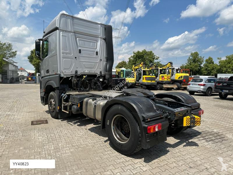 Cap tractor Mercedes 1845
