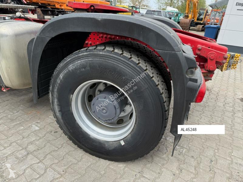 جرار Mercedes 1851