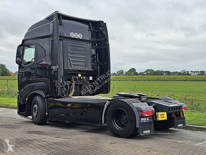 Trekker Iveco AS440S51 2x tank,frigo