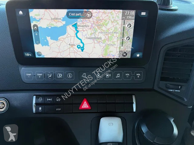 جرار Mercedes 1845  1845