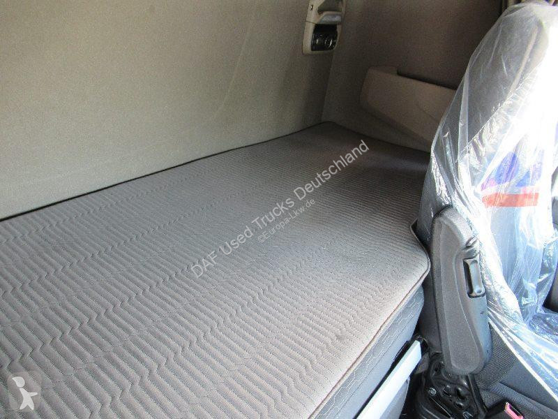 جرار DAF XFn  FT 4X2