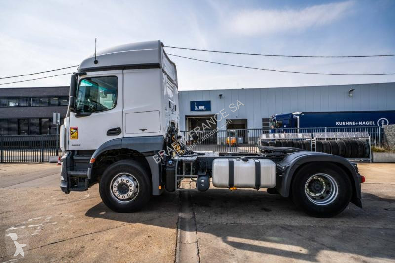 جرار Mercedes AROCS 1843  ( NO ACTROS)