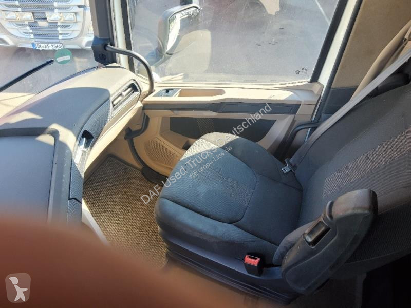 جرار DAF XG  FT 4X2