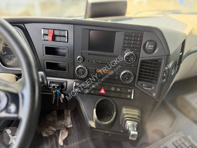 جرار Mercedes
