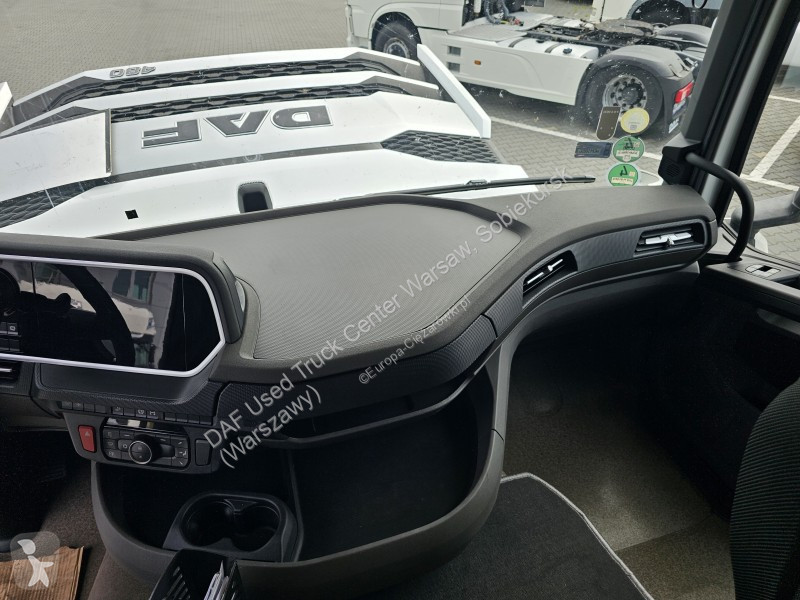 Тягач DAF XFn  FT 4X2