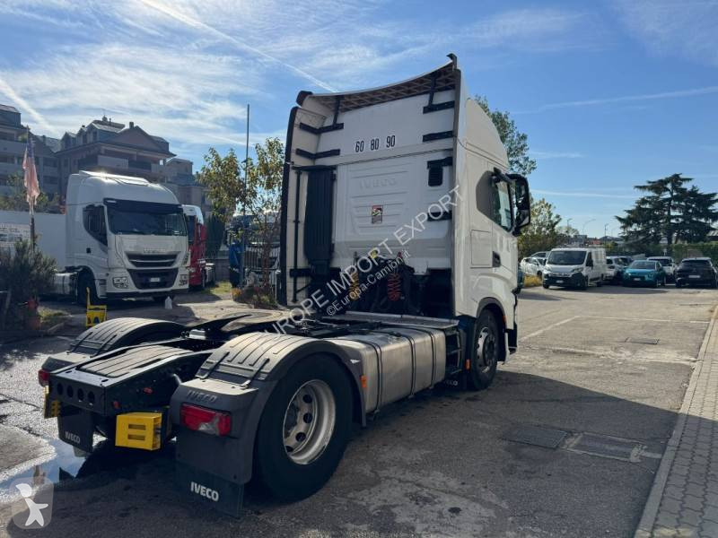 جرار Iveco