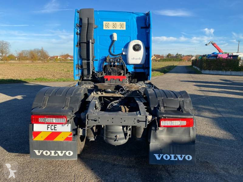 جرار Volvo