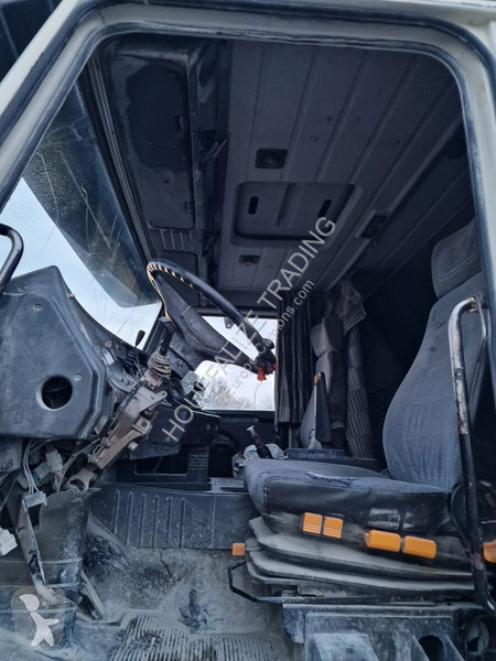 جرار Scania M