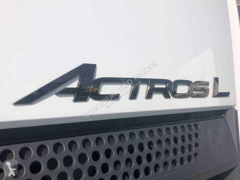 جرار Mercedes