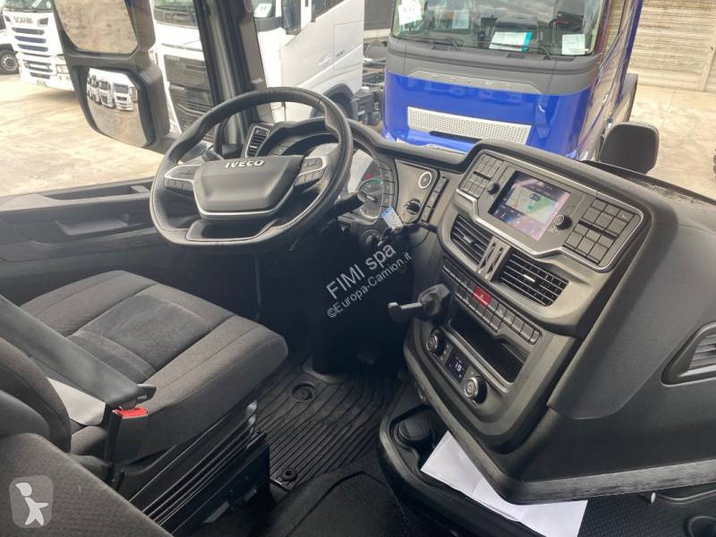 Iveco  tractor unit