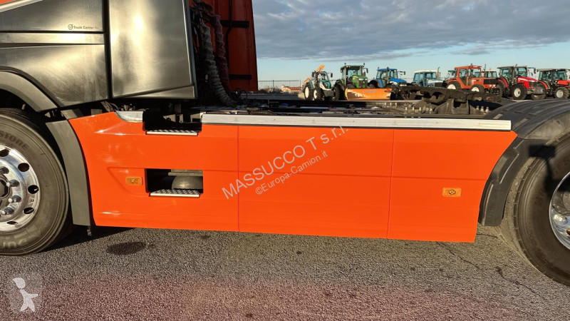 جرار Volvo 42T 4x2