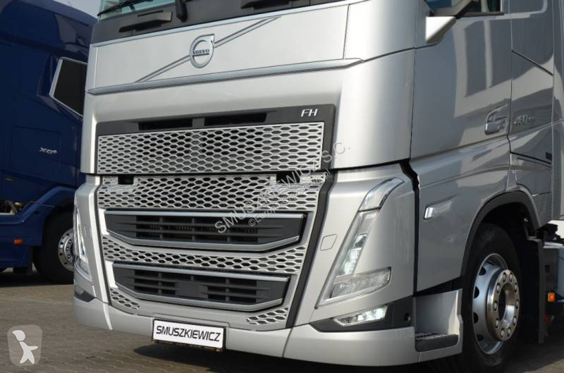 جرار Volvo