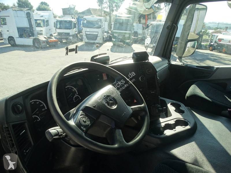 جرار Mercedes