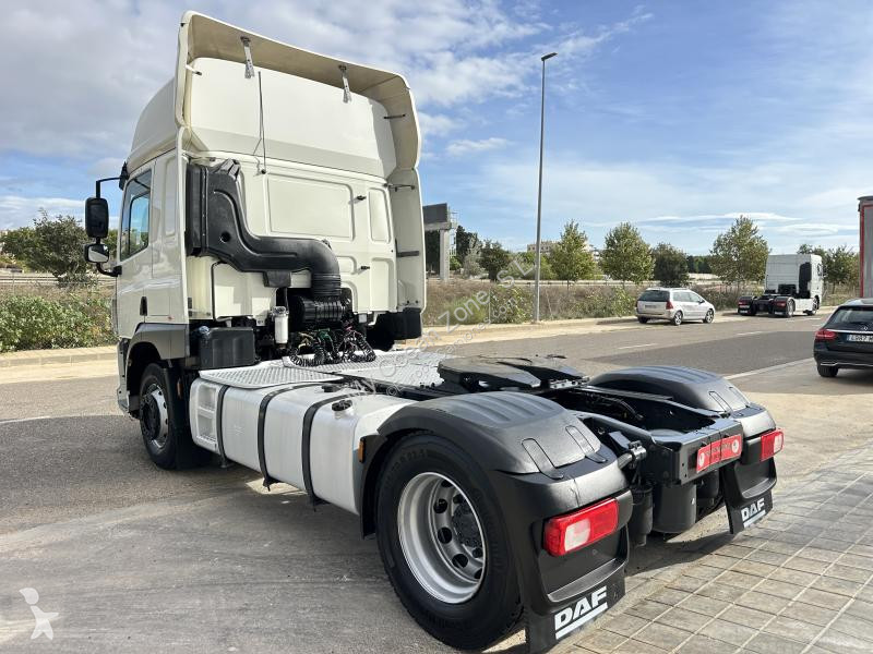 جرار DAF 410