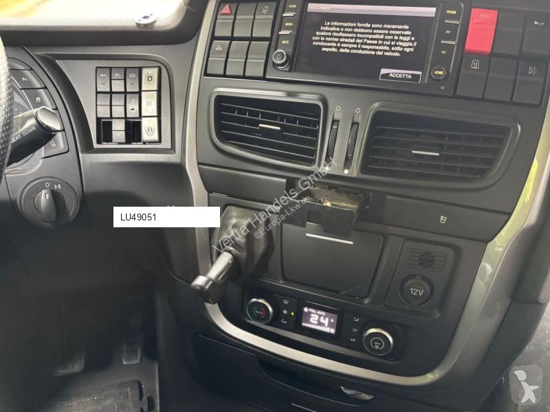 Iveco 460 tractor unit