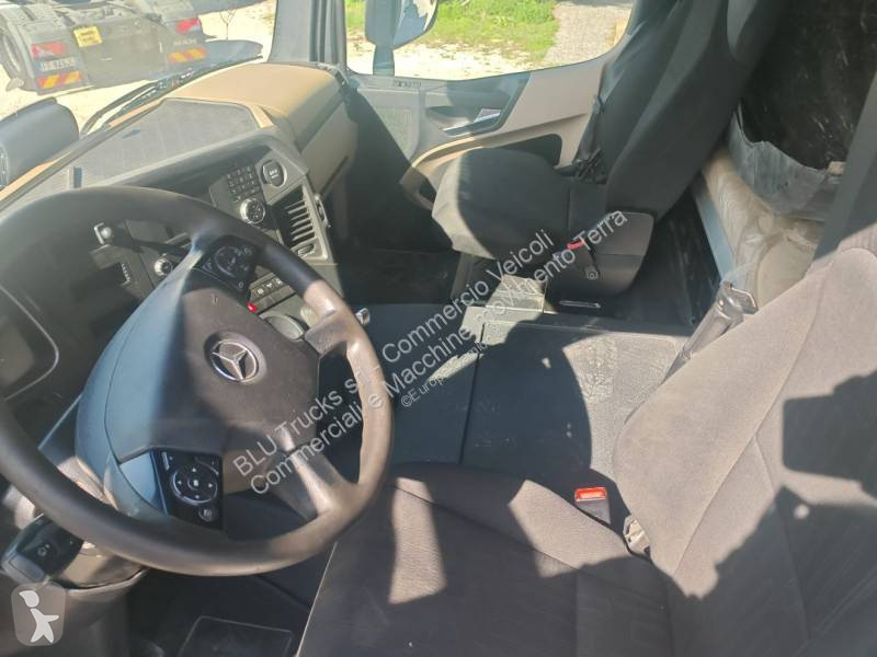 جرار Mercedes