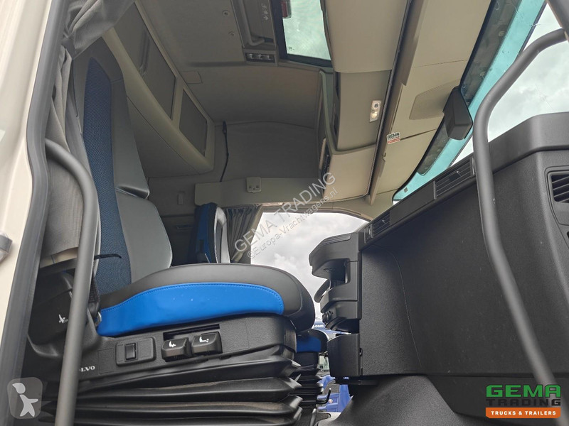 جرار Volvo 460 4x2 Globetrotter Euro6E - Double...