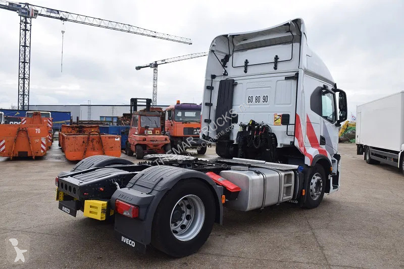 جرار Iveco AT460S Tractorhead