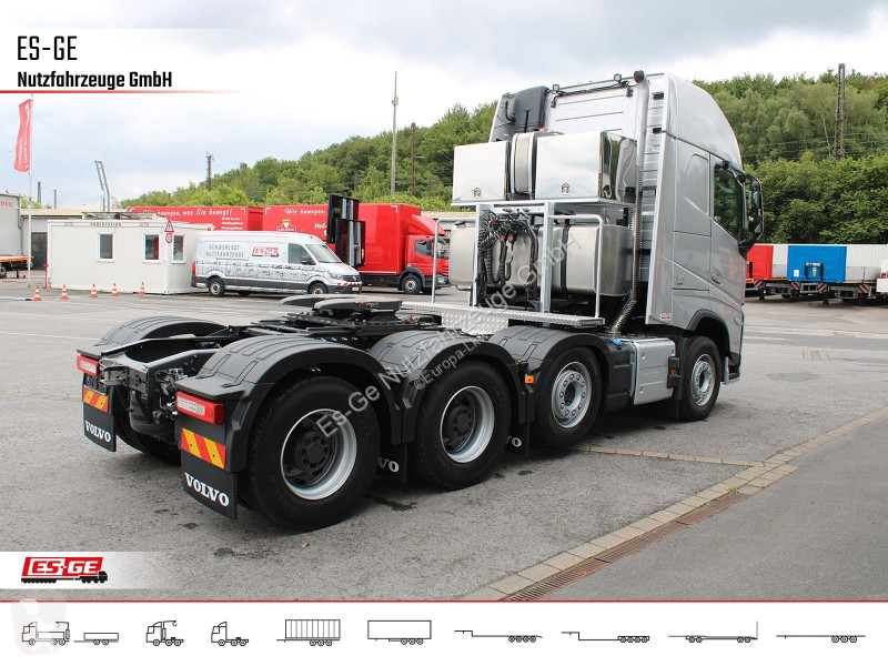 Влекач Volvo 551 8x4 Tridem VLA (Luftfederung)